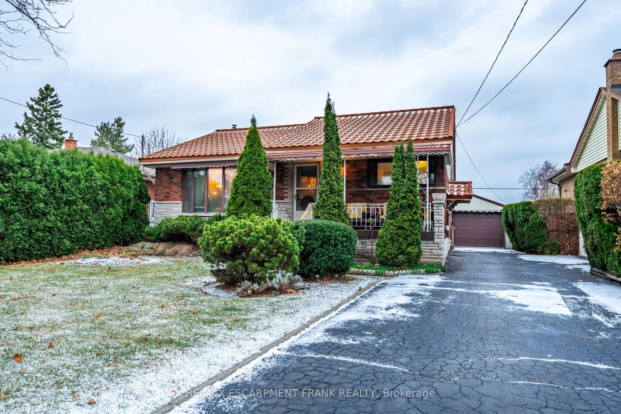 1053 Fennell Avenue E, Hamilton, On L8t 1r7