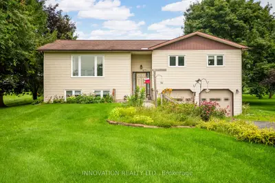 Detached in South Dundas