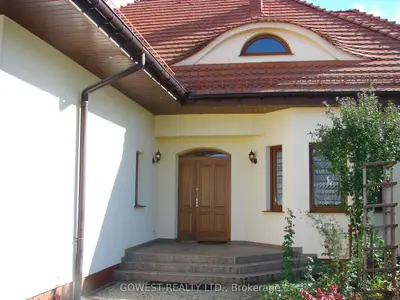 Detached in Out of Area