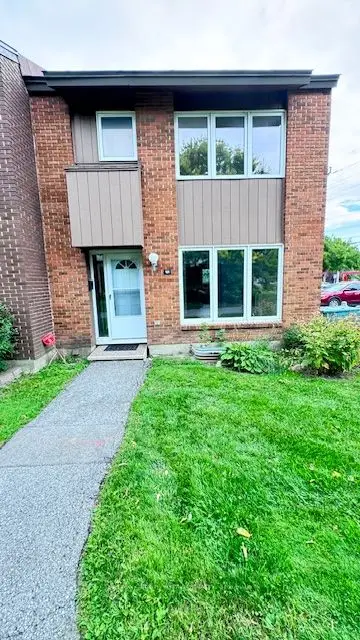 Condo Townhouse in Beacon Hill North - South and Area