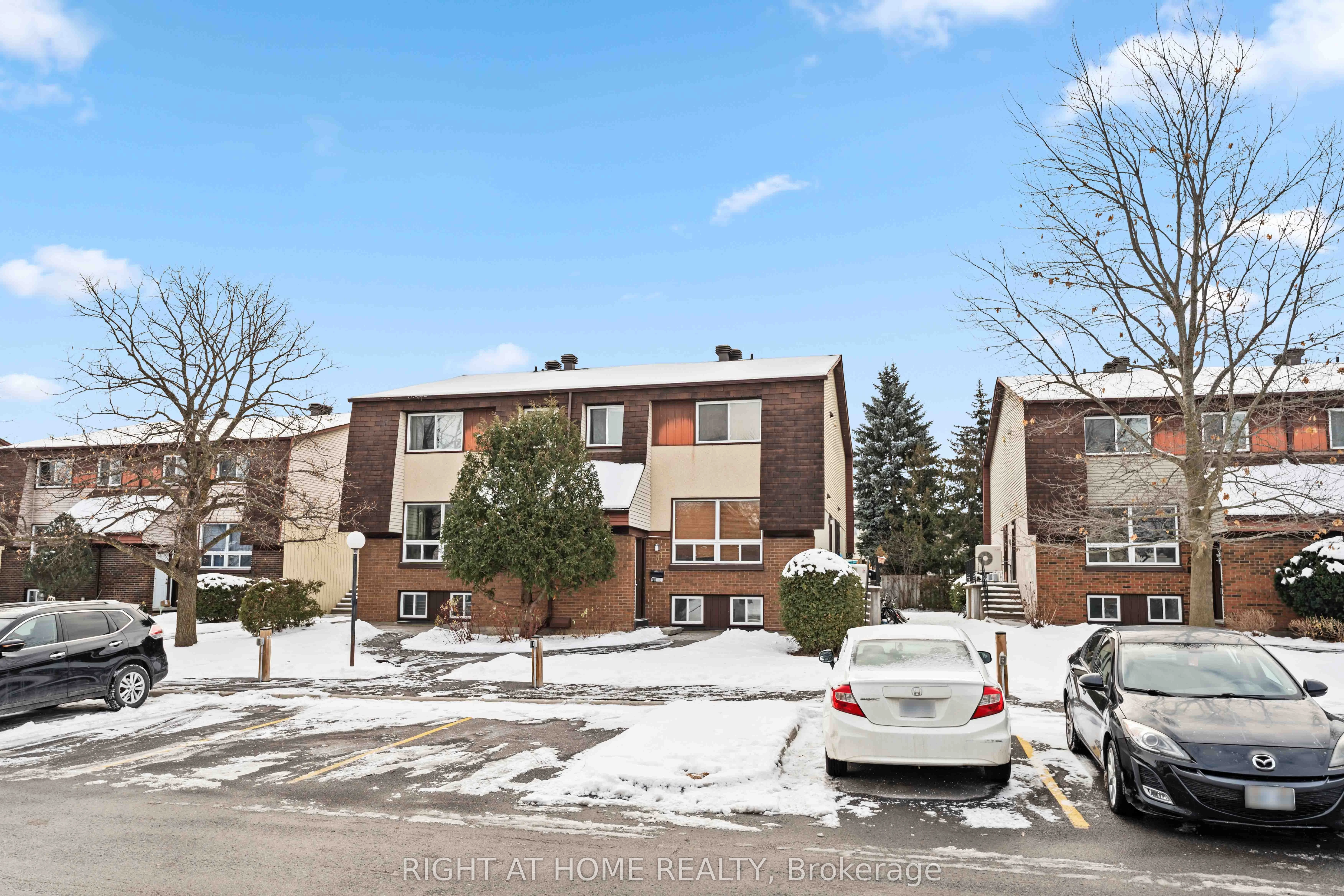 81 Pixley Private, Alta Vista And Area, On, K1g 4c3