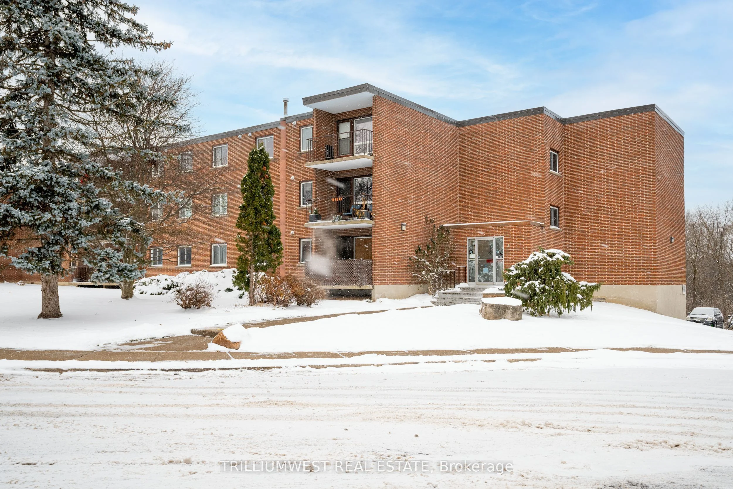 Condo Apartment in Waterloo
