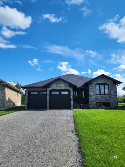 Detached in Quinte West