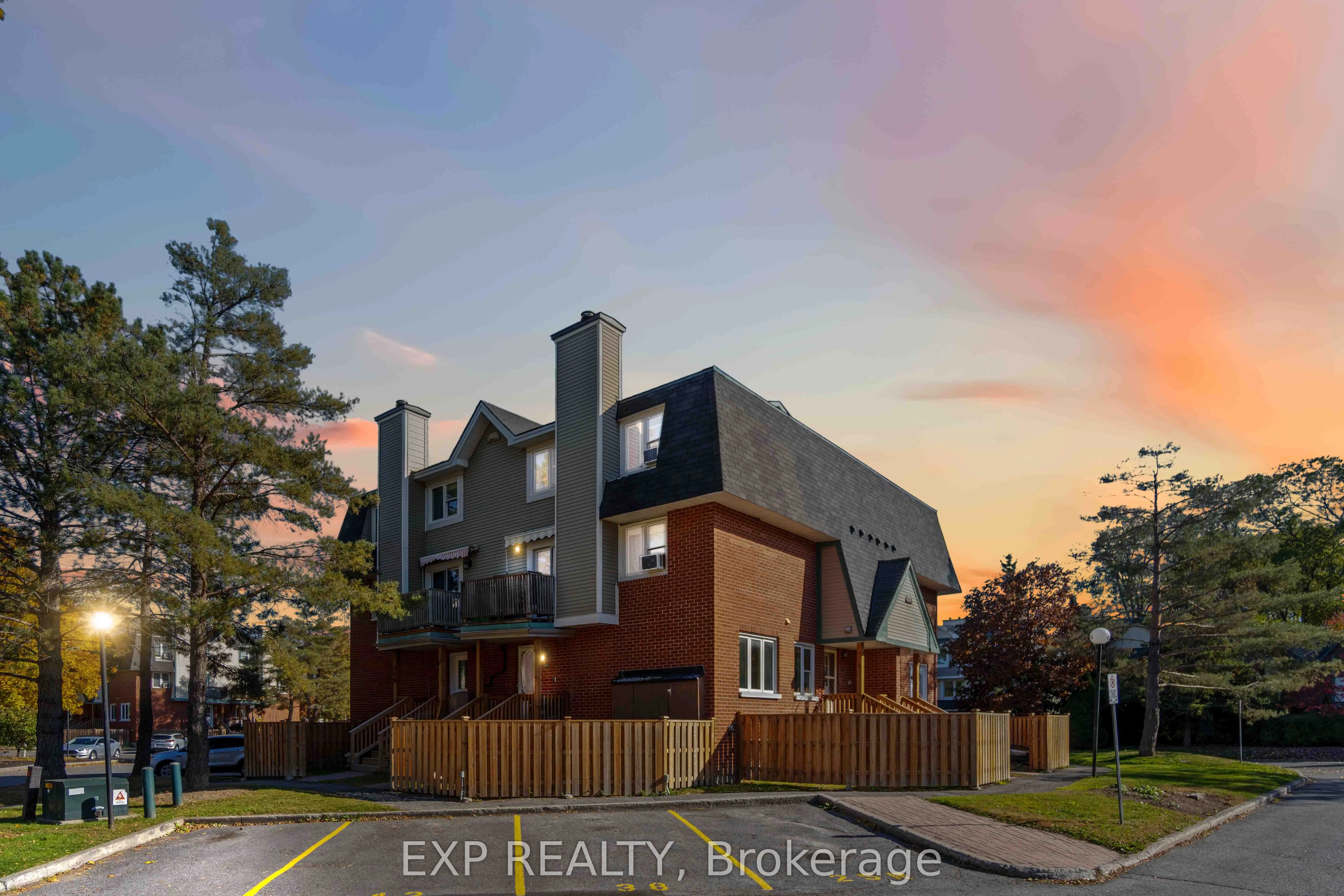 6 Terrace Drive 207, Bells Corners And South To Fallowfield, On K2h 9j2