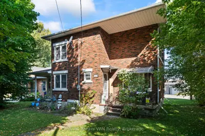 121 Queen Street W, Wellington North, On N0g 2l1