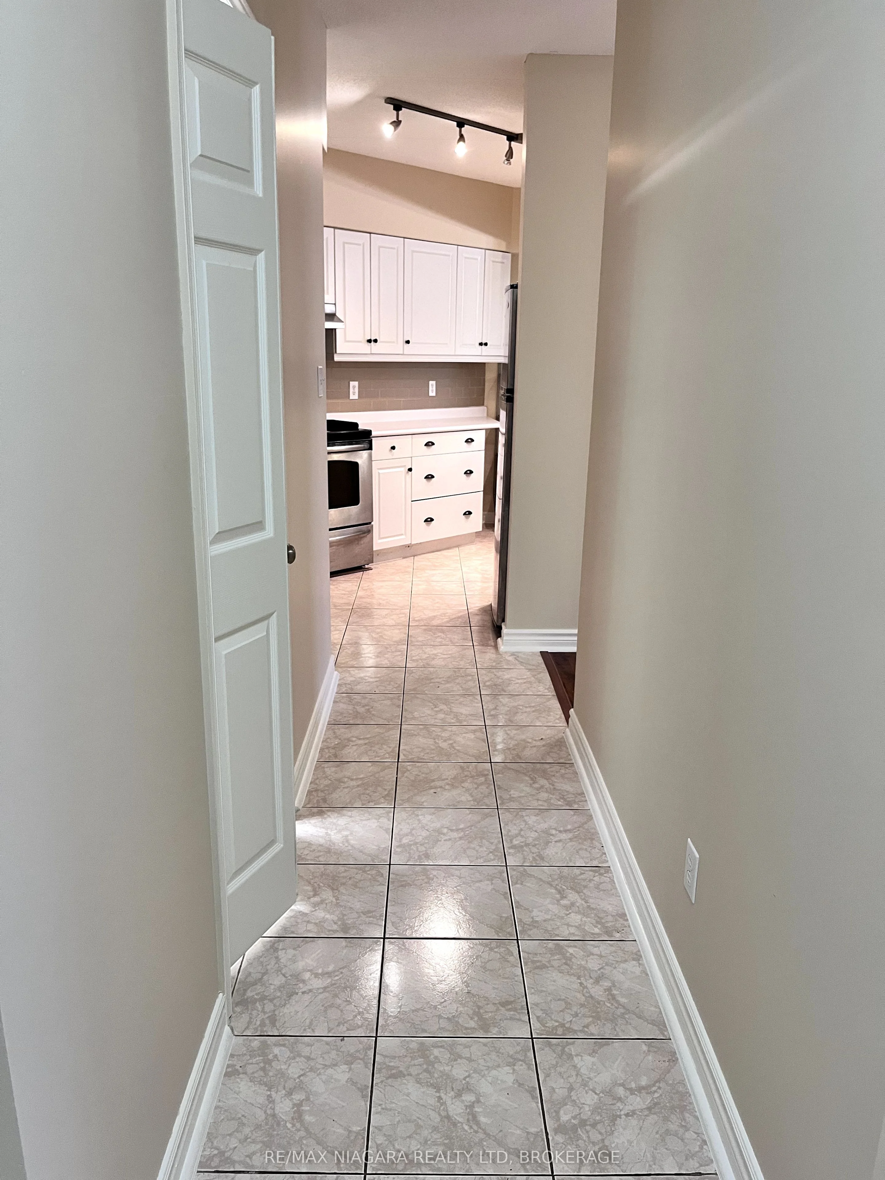 3364 Montrose Road W 105, Niagara Falls, ON L2E 6S4