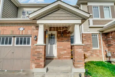 Att/Row/Townhouse in Kitchener