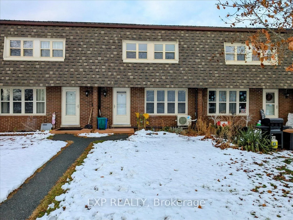 Condo Townhouse in Trent Hills