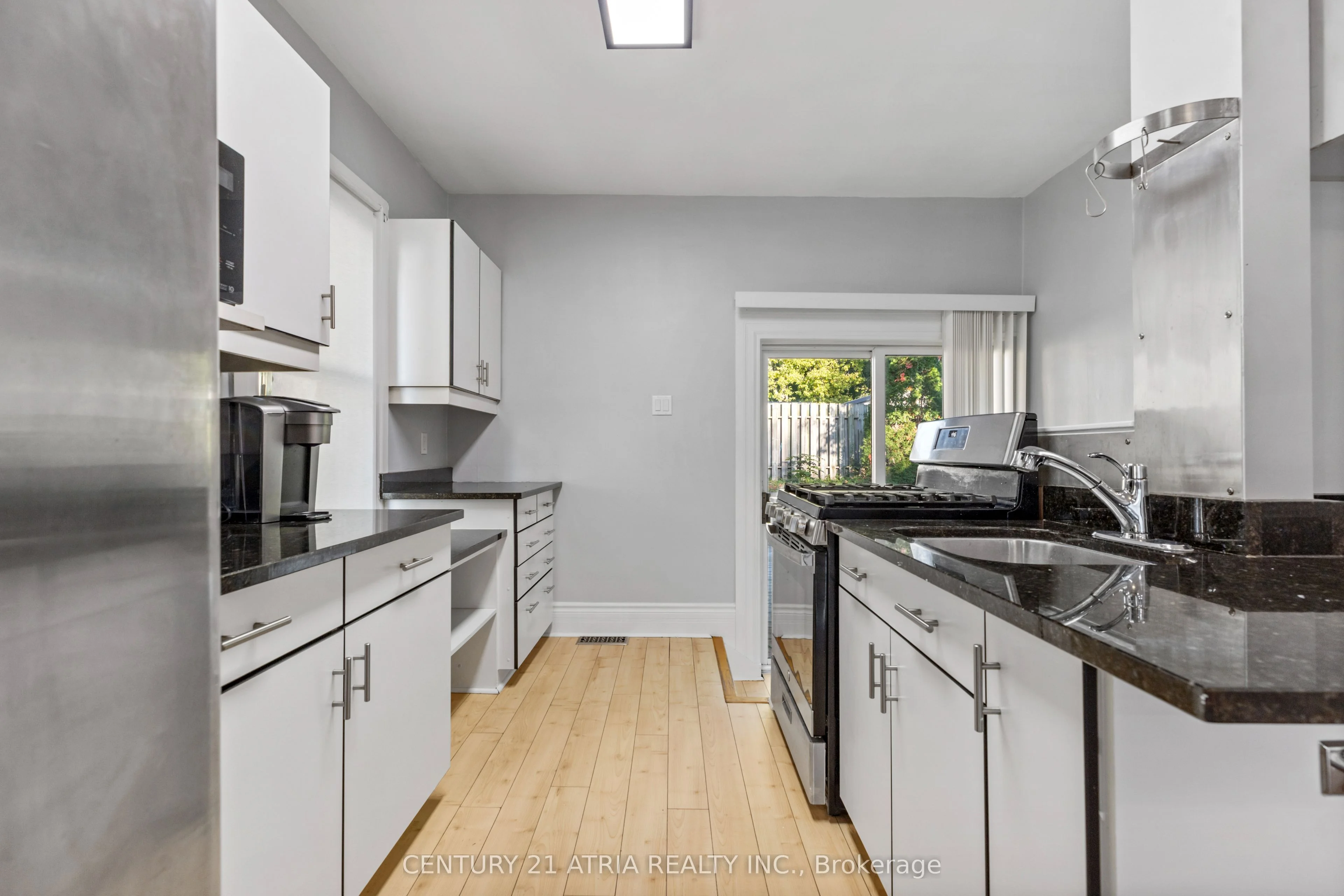 360 Oakland Avenue, London East, ON N5W 4J9