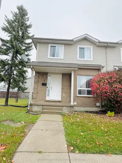 Condo Townhouse in London East