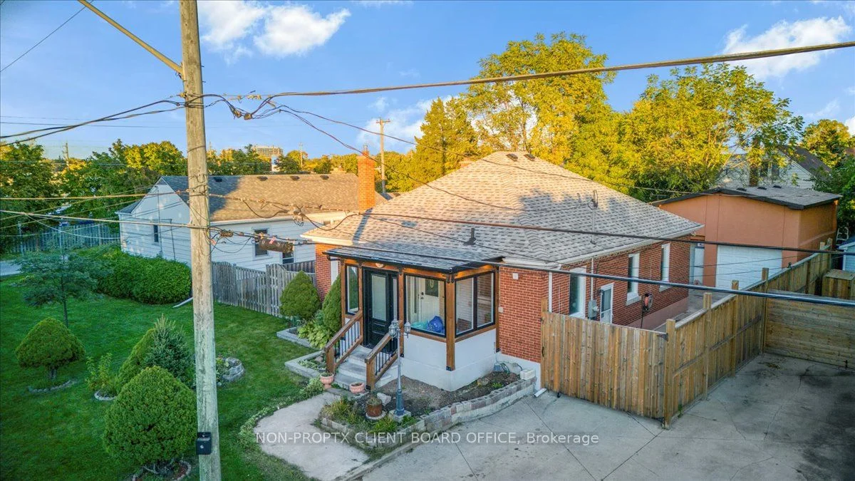 Detached in Hamilton