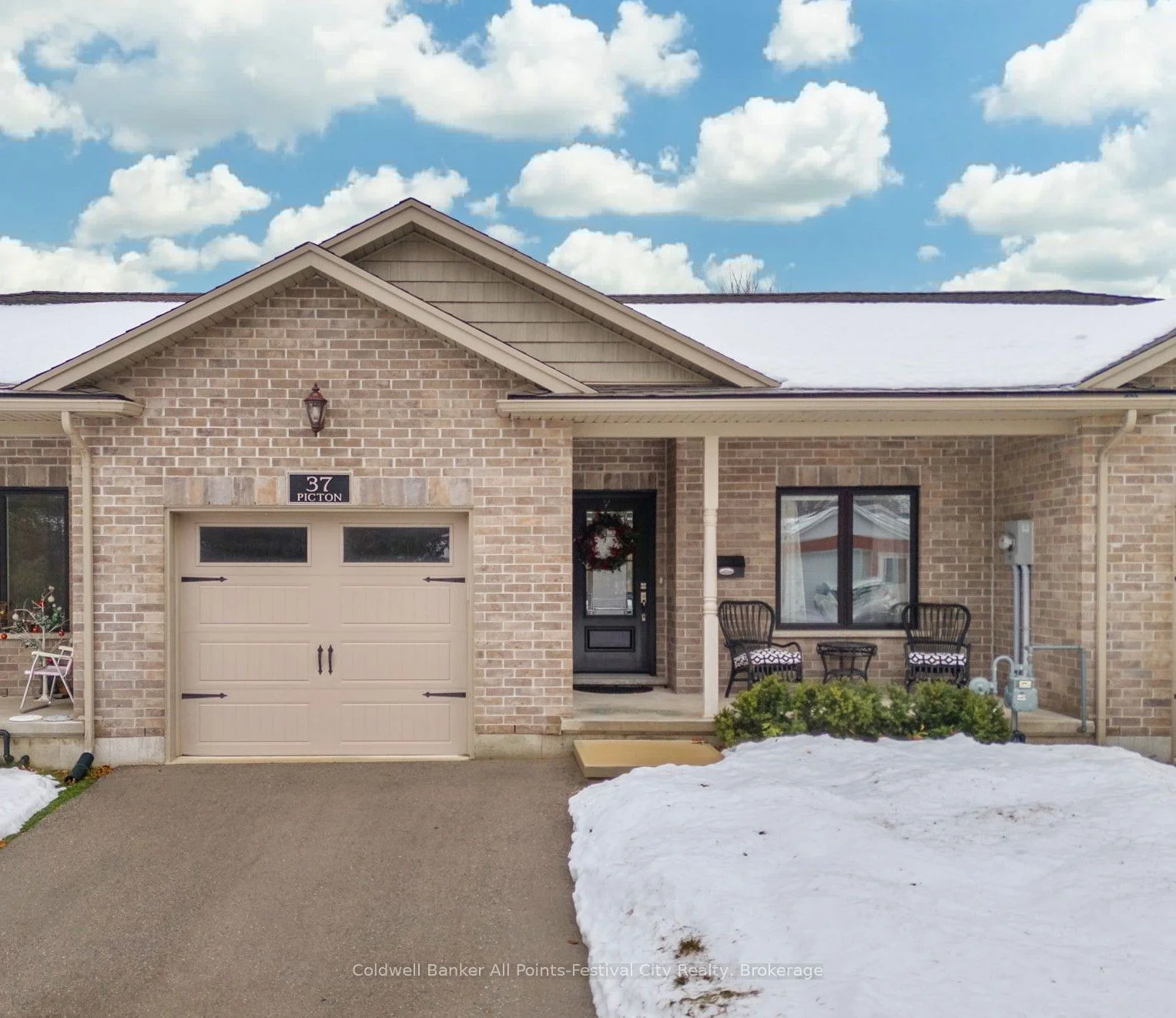 Att/Row/Townhouse in Goderich