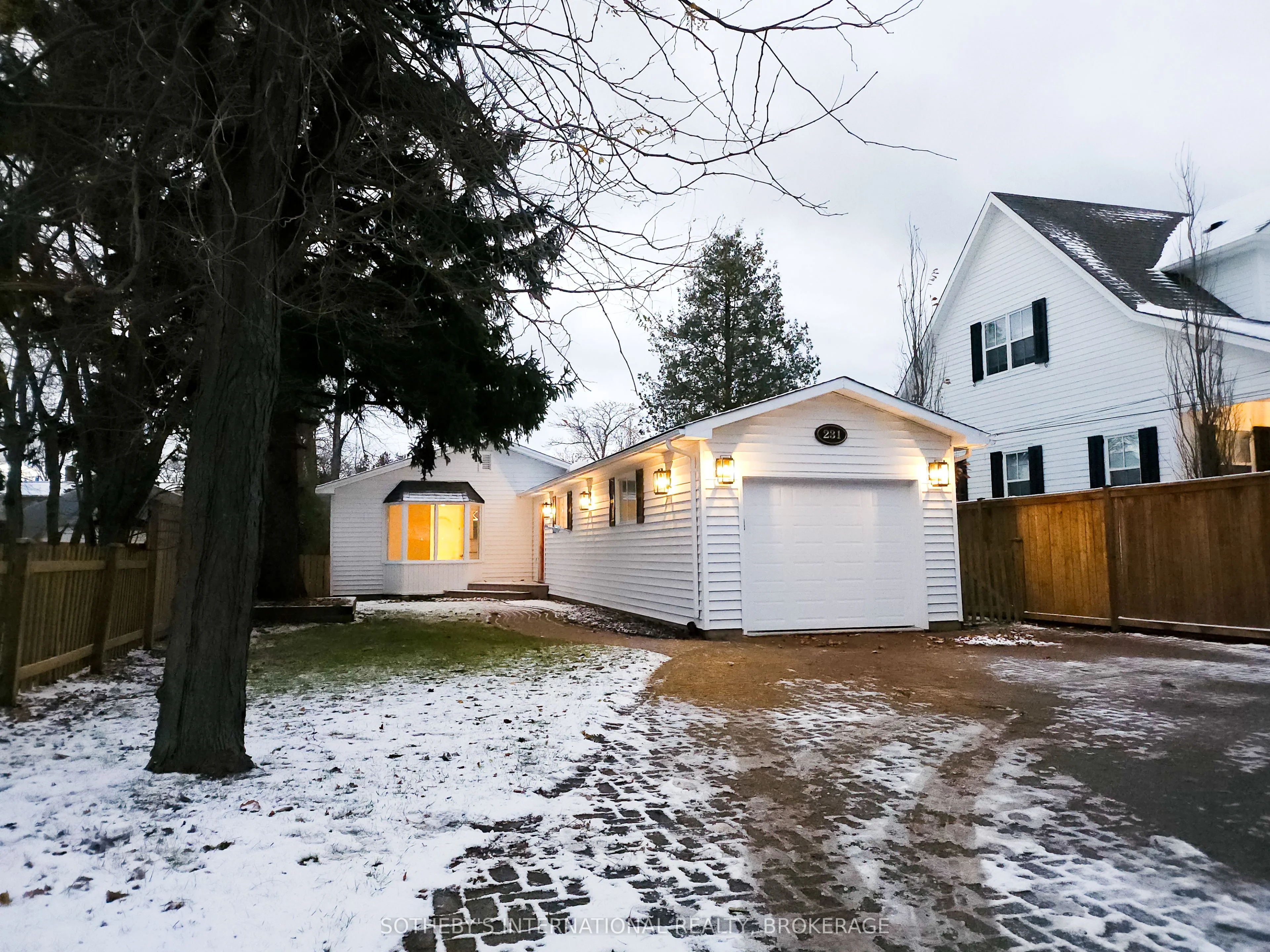 231 Regent Street, Niagara-on-the-lake, On L0s 1j0