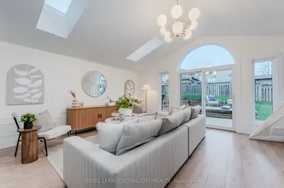 Detached in Cambridge