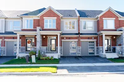 Att/Row/Townhouse in Centre Wellington