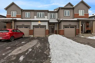Att/Row/Townhouse in Orleans - Cumberland and Area
