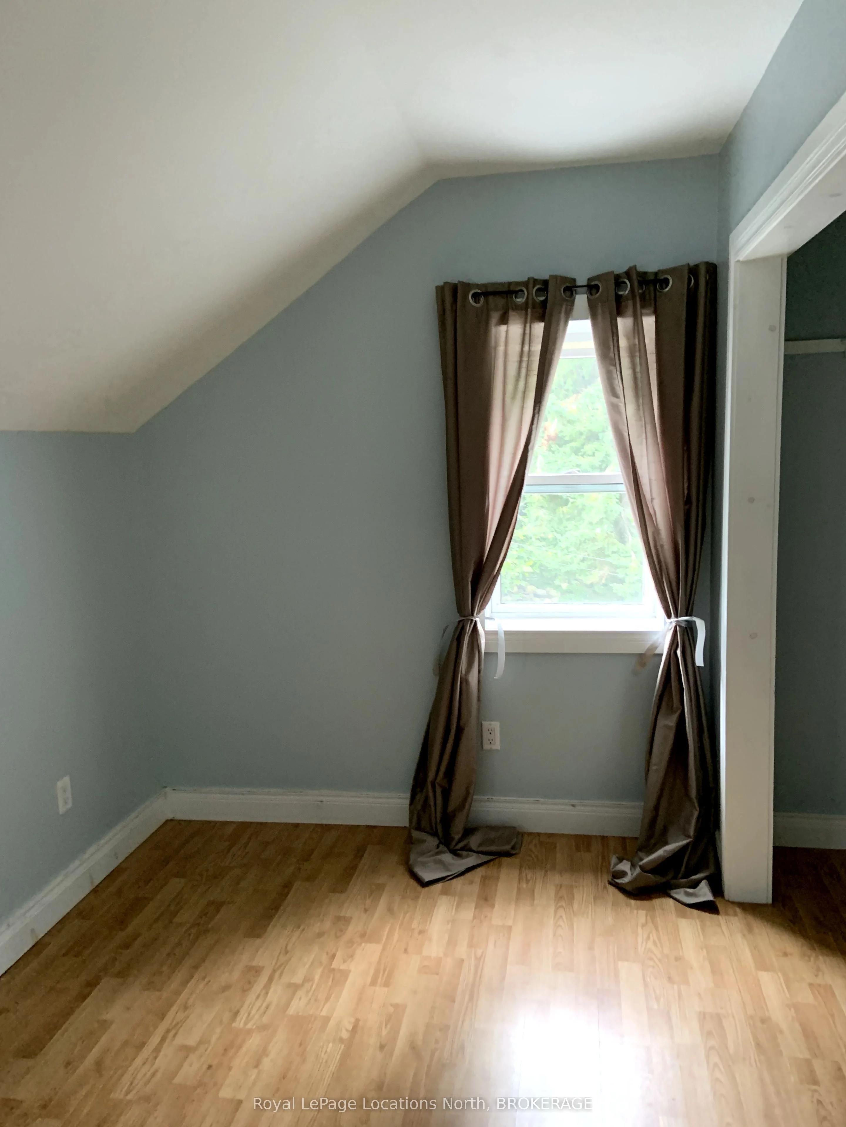 74 Sykes Street S, Meaford, ON N4L 1E3