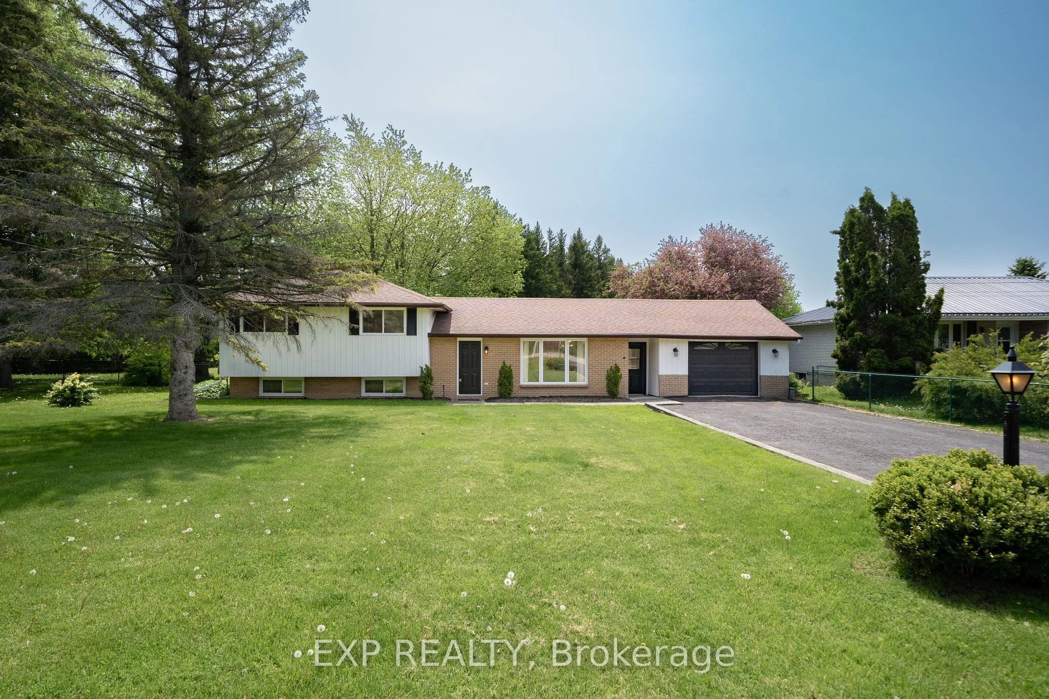 Detached in Prince Edward County