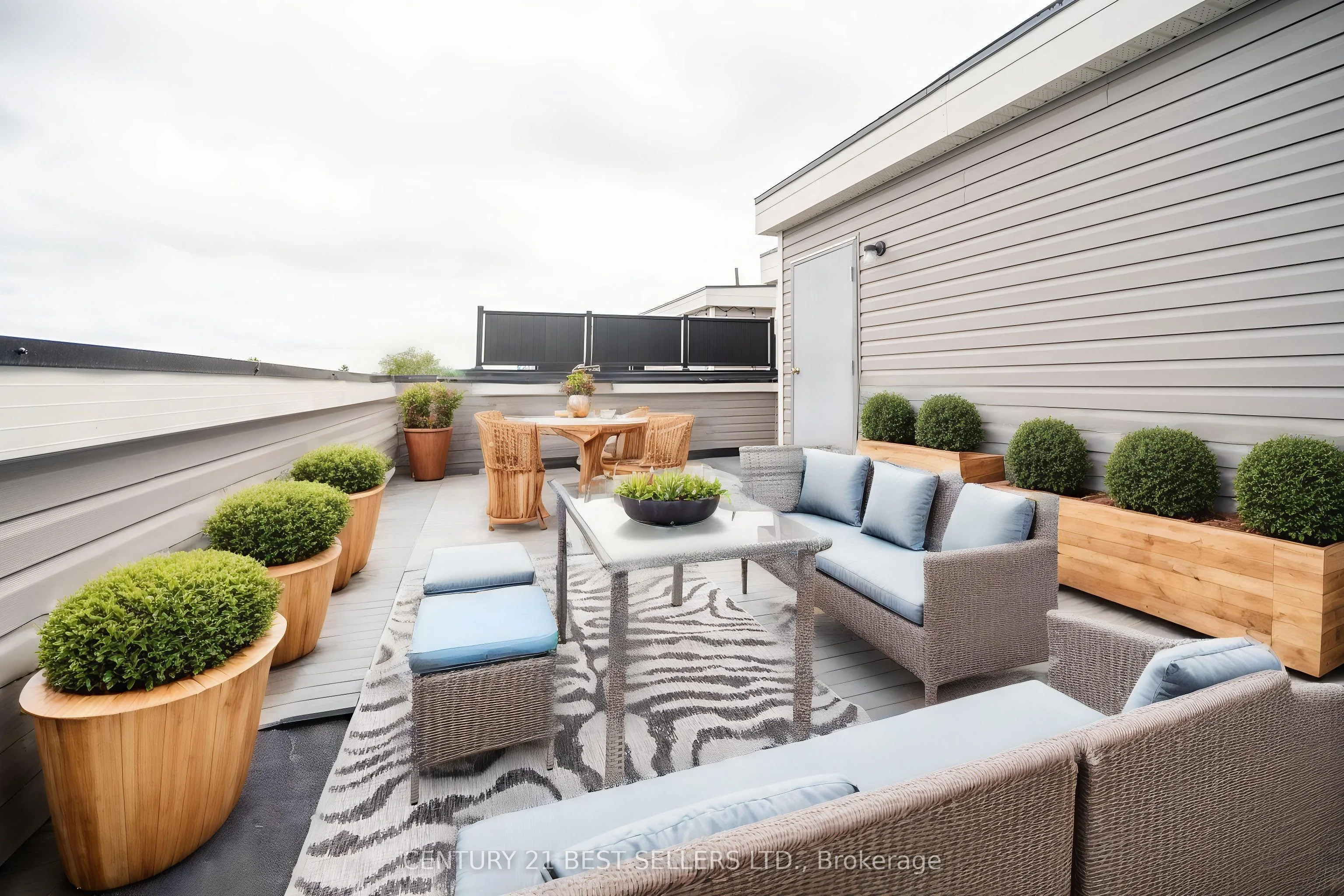Condo Townhouse in Hamilton