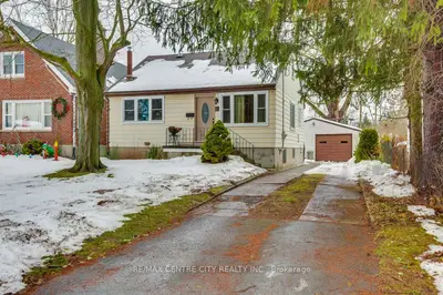 Detached in London East