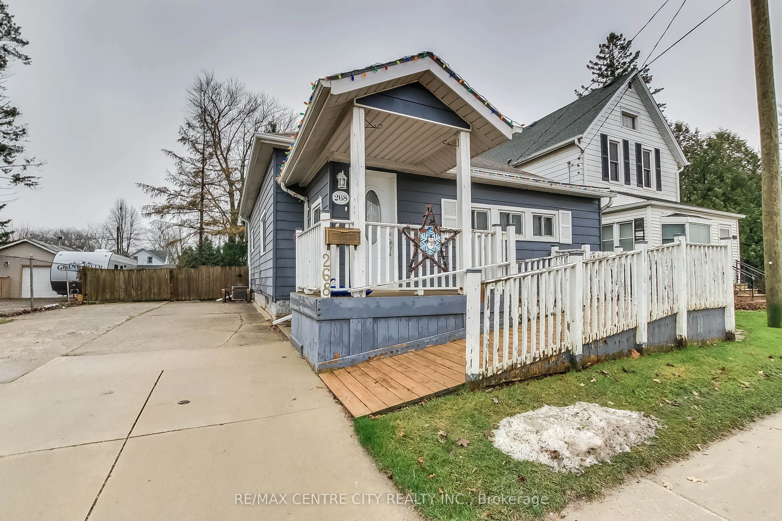 Detached in St. Thomas
