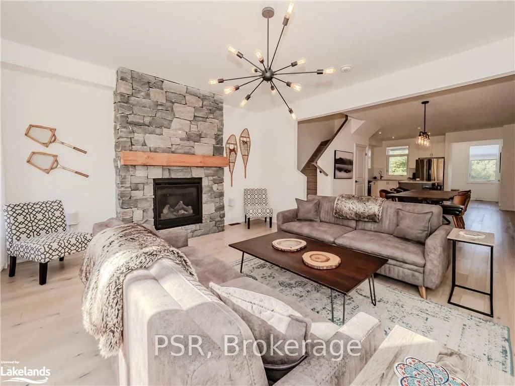 Att/Row/Townhouse in Gravenhurst