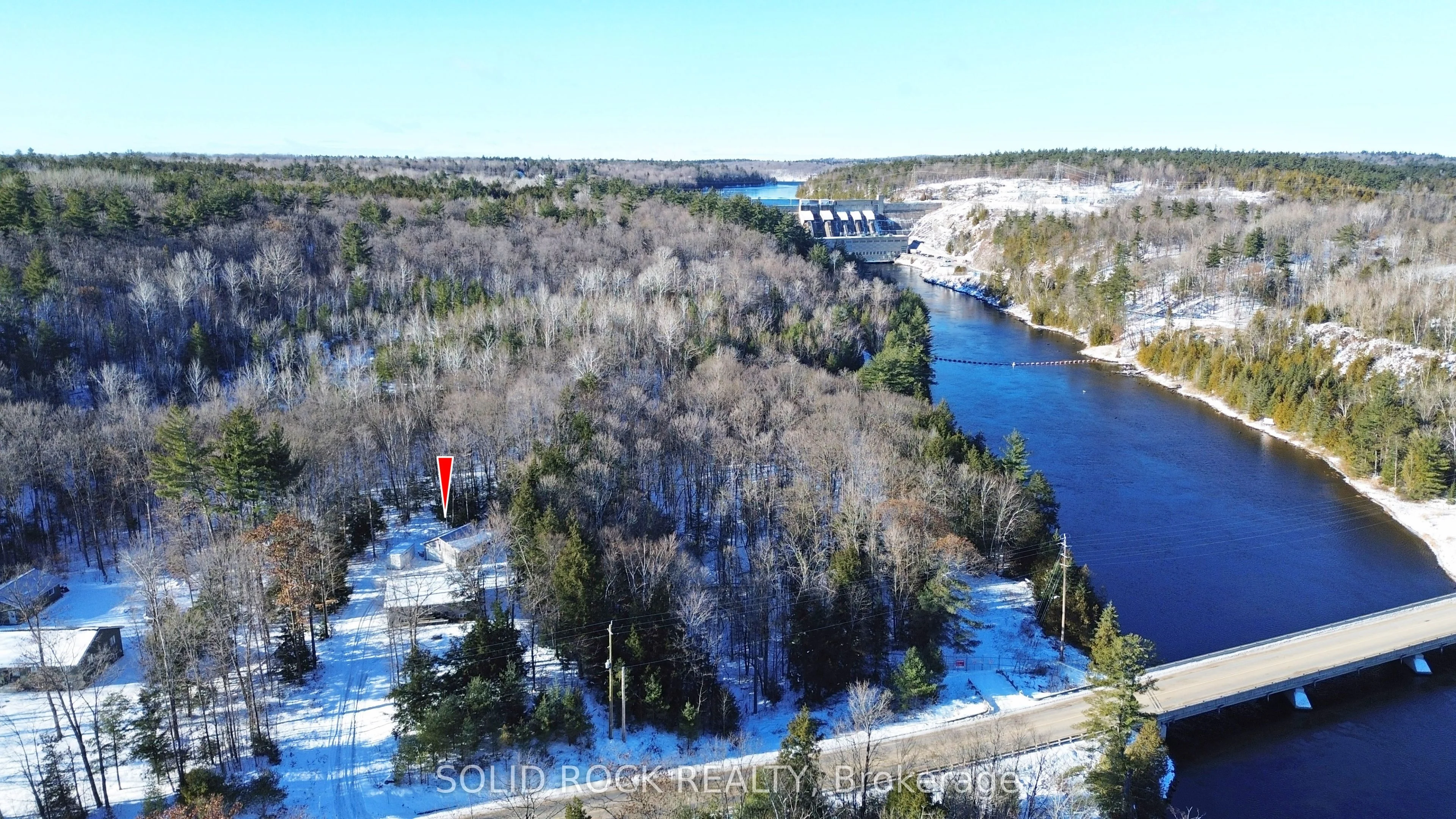 Detached in McNab/Braeside