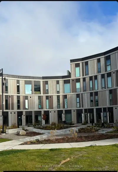 Condo Townhouse in London South