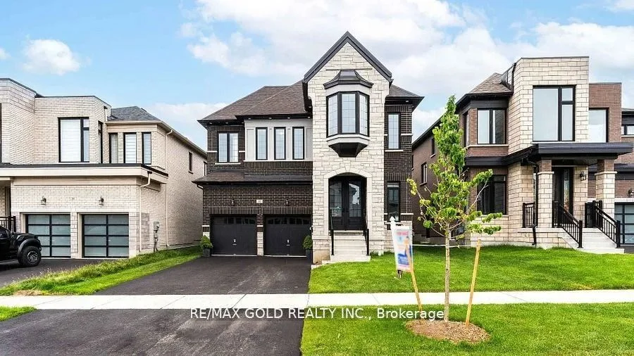 Detached in Woodstock