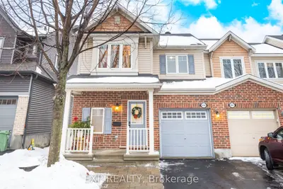 Att/Row/Townhouse in Stittsville - Munster - Richmond