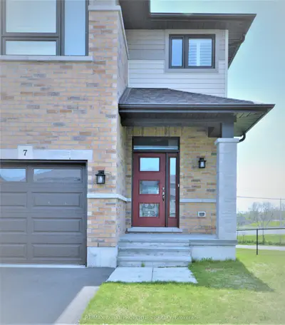 Semi-Detached in Quinte West