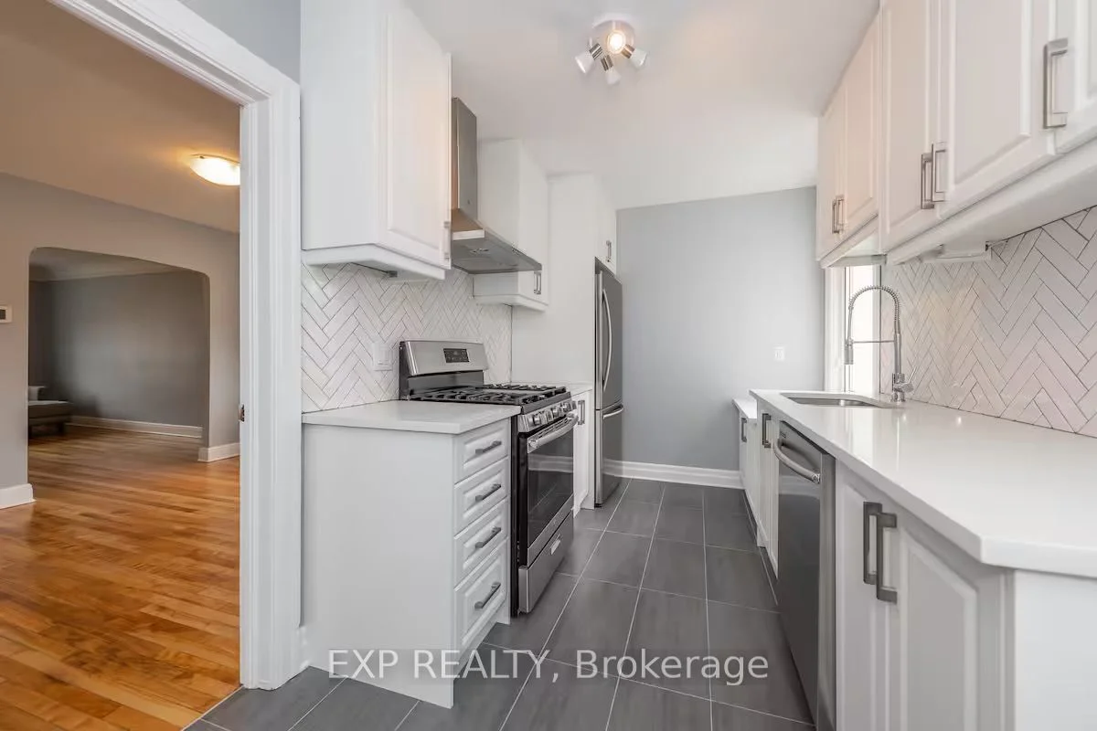 236 Holland Avenue A, Tunneys Pasture and Ottawa West, ON K1Y 0Y5