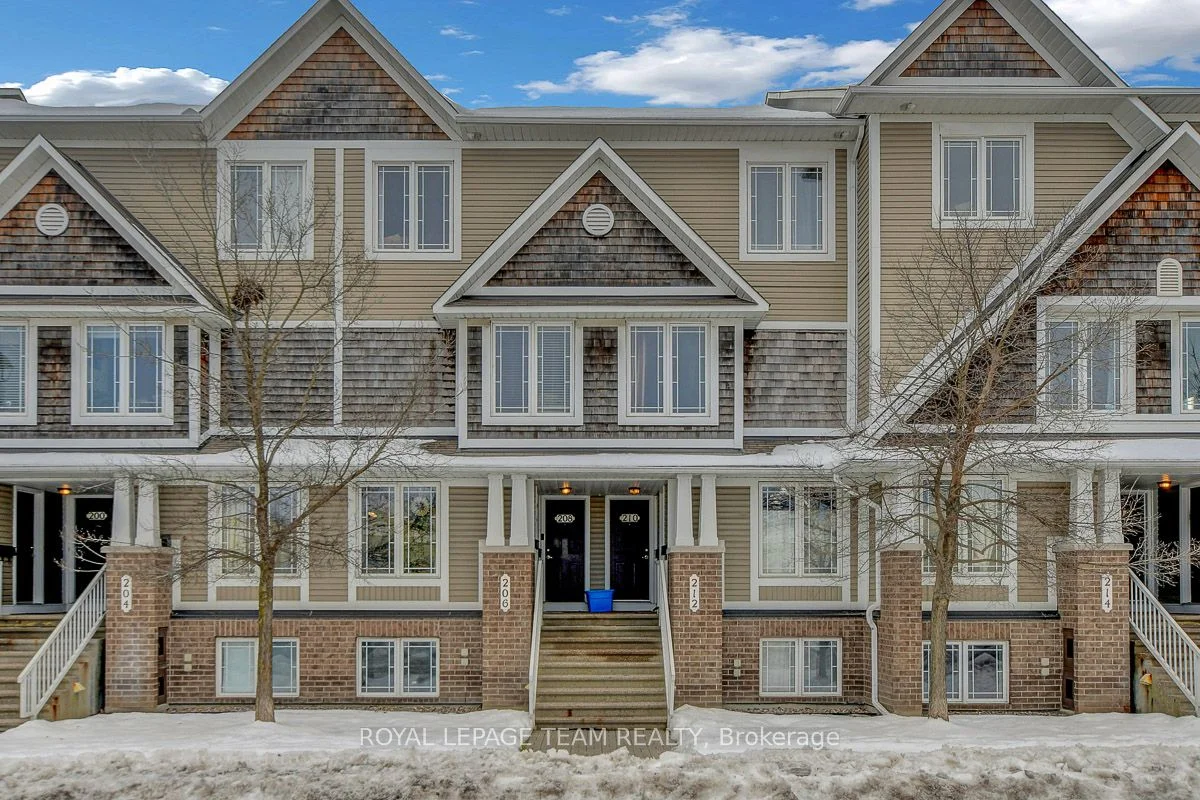 Condo Townhouse in Barrhaven
