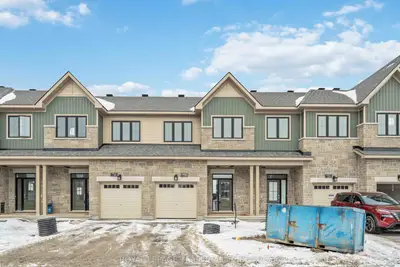 Att/Row/Townhouse in Kanata