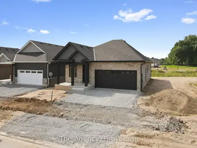 Detached in Pelham