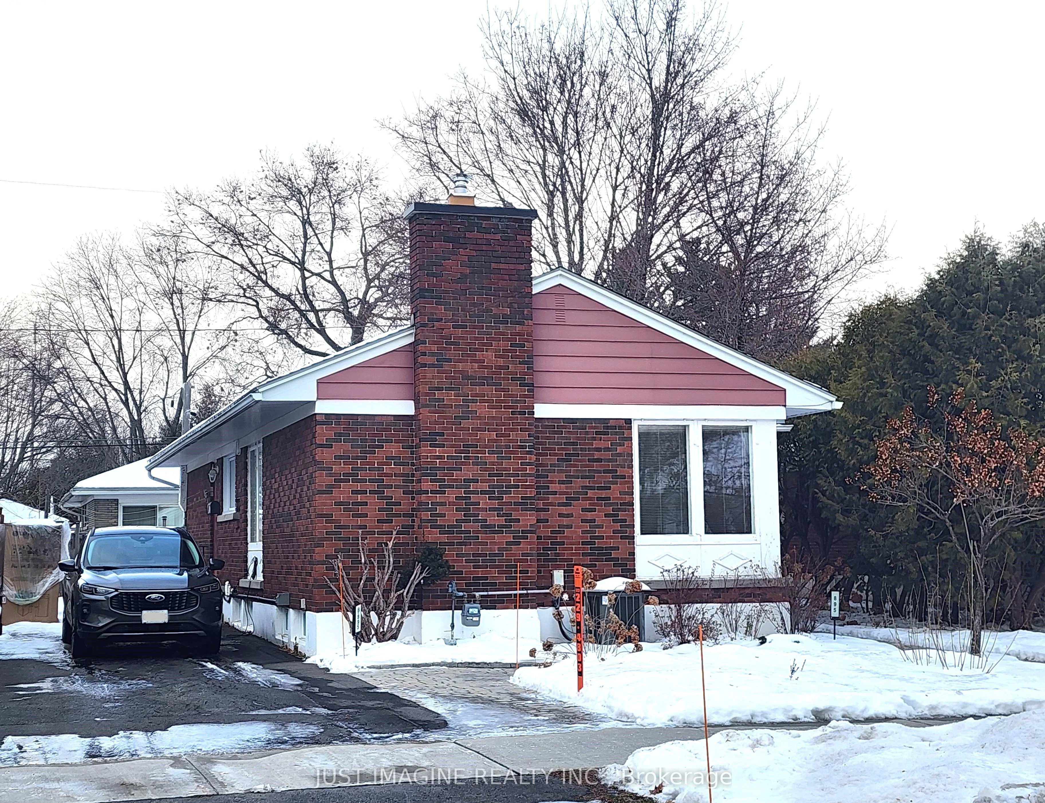 Lower Level in Elmvale Acres and Area