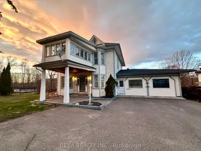 Detached in Bancroft