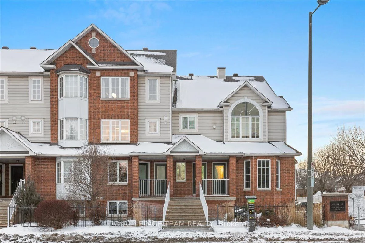 Common Element Condo in South of Baseline to Knoxdale