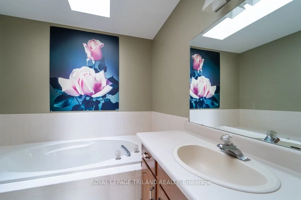 156 Golfview Road, London South, ON N6C 5V4