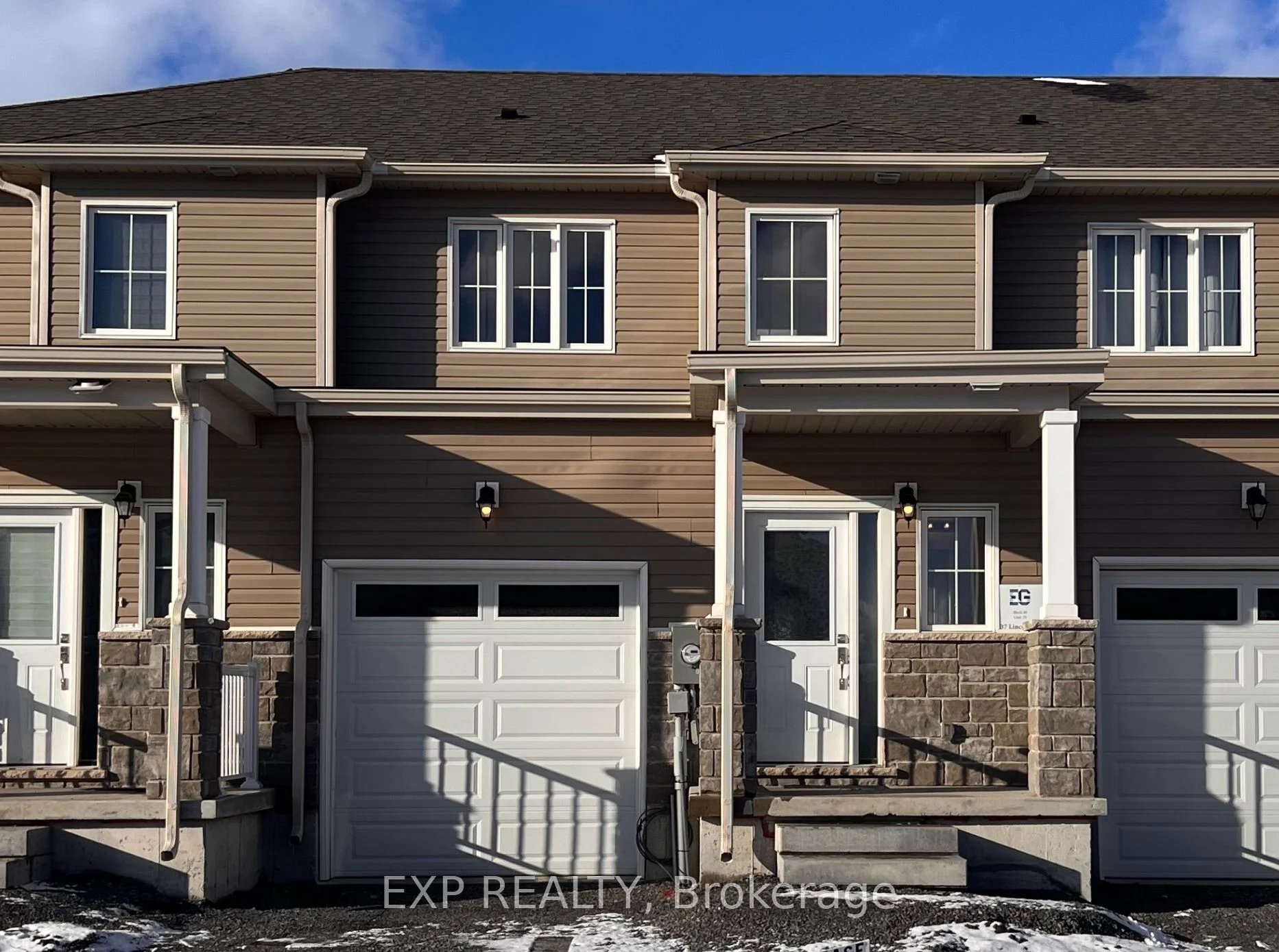 Att/Row/Townhouse in Belleville