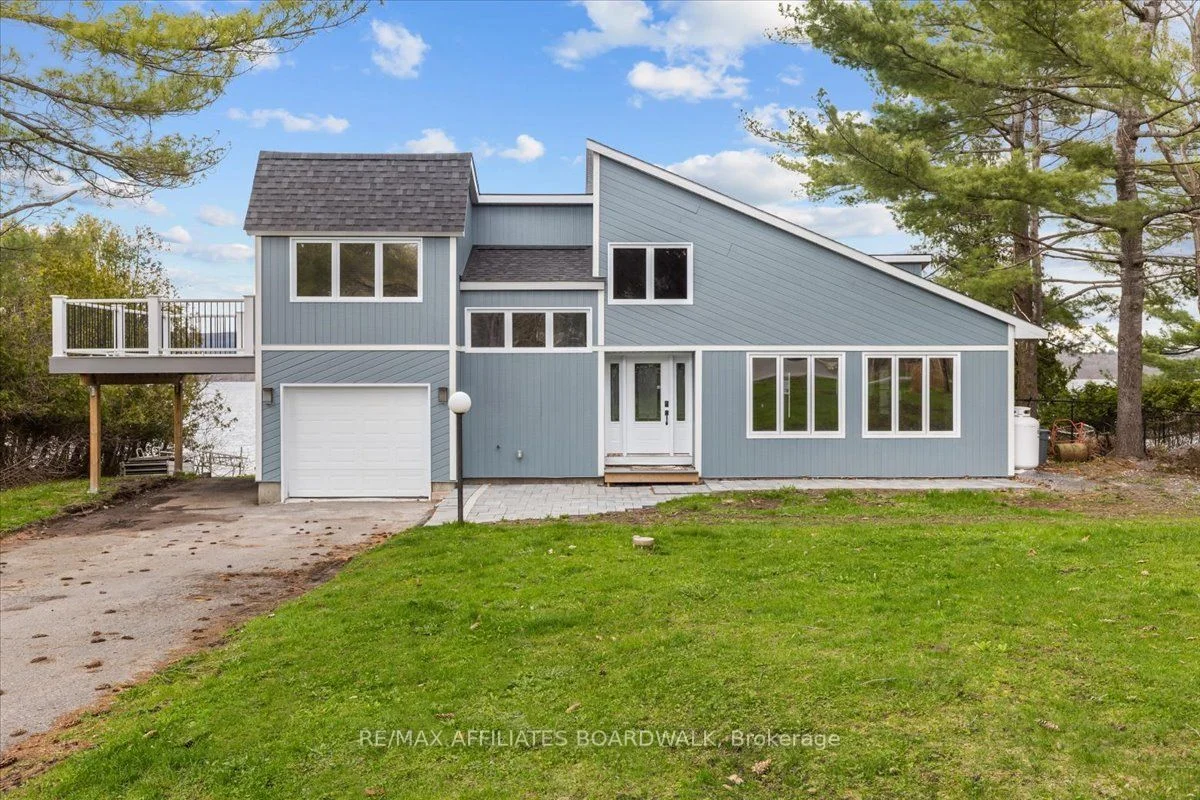 Detached in Constance Bay - Dunrobin - Kilmaurs - Woodlawn