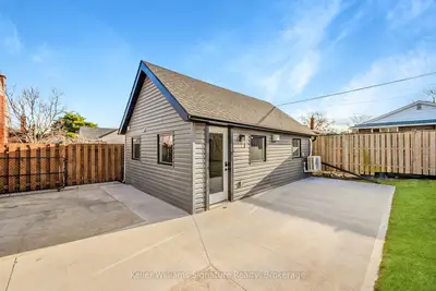 Detached in Hamilton