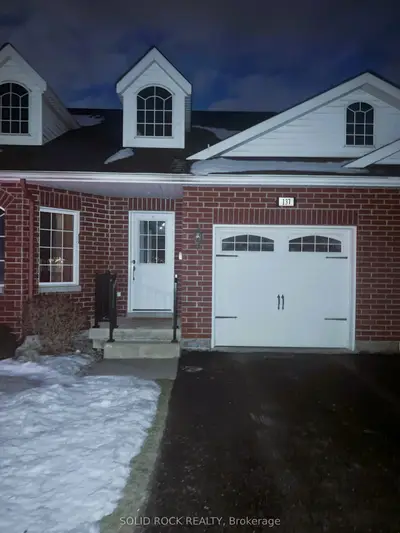 Att/Row/Townhouse in Brockville