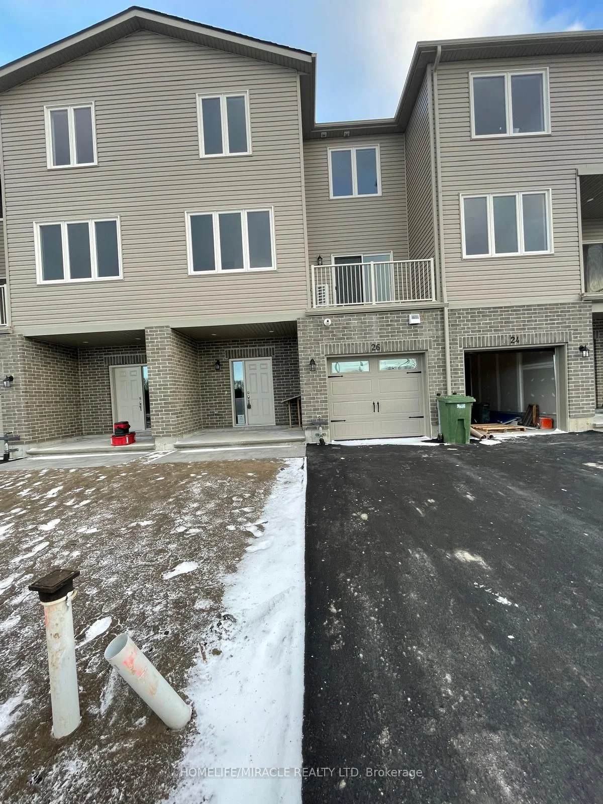 Att/Row/Townhouse in Prince Edward County