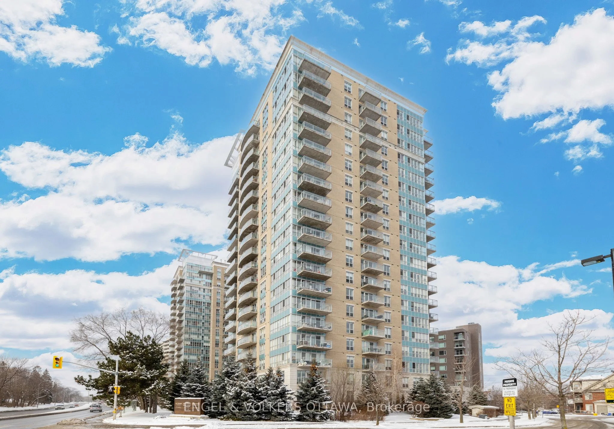 Condo Apartment in Vanier and Kingsview Park
