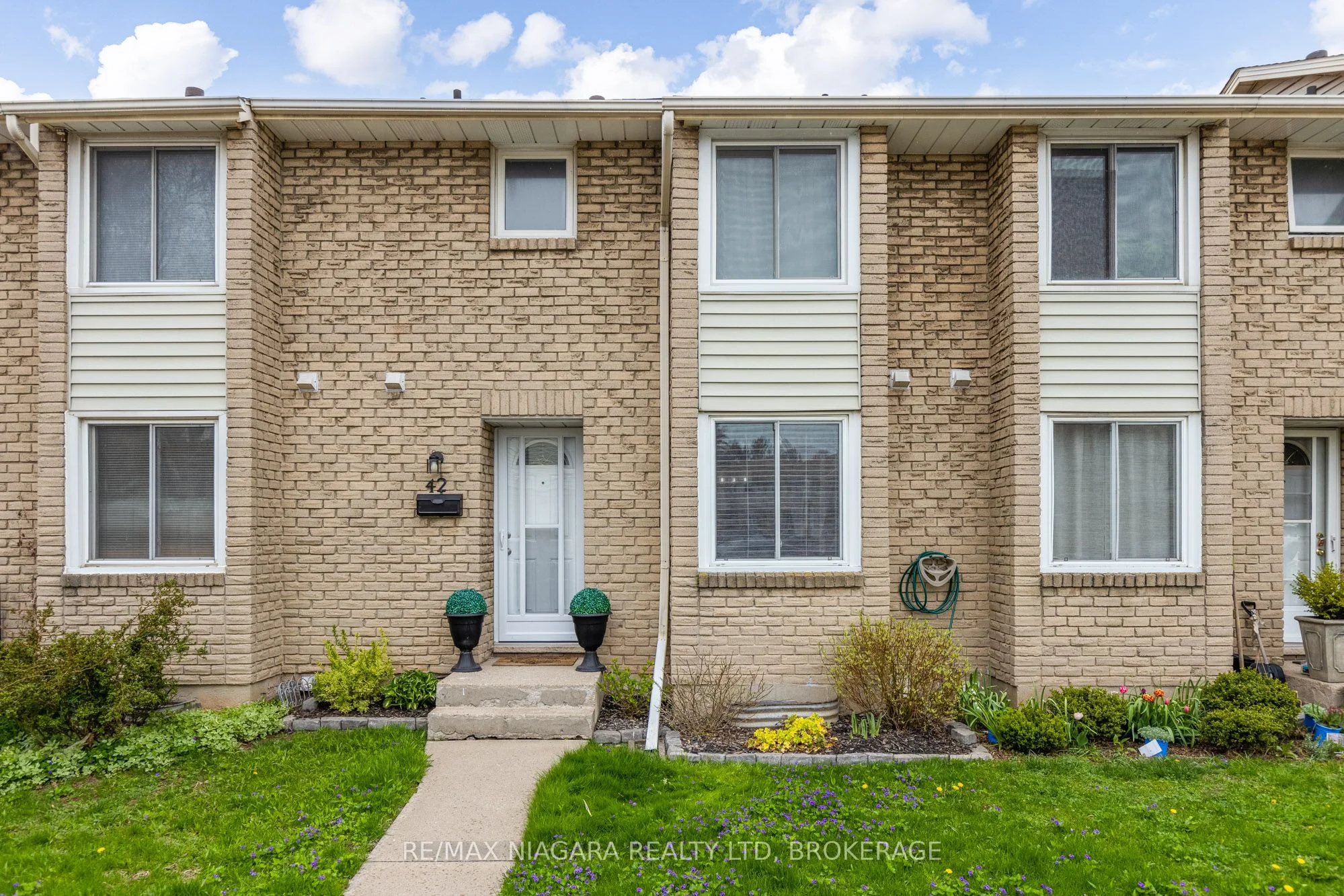Condo Townhouse in Niagara Falls