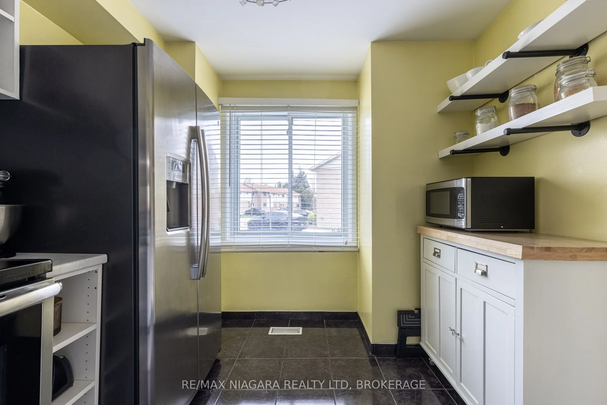 6767 Thorold Stone Road 42, Niagara Falls, ON L2J 3W9