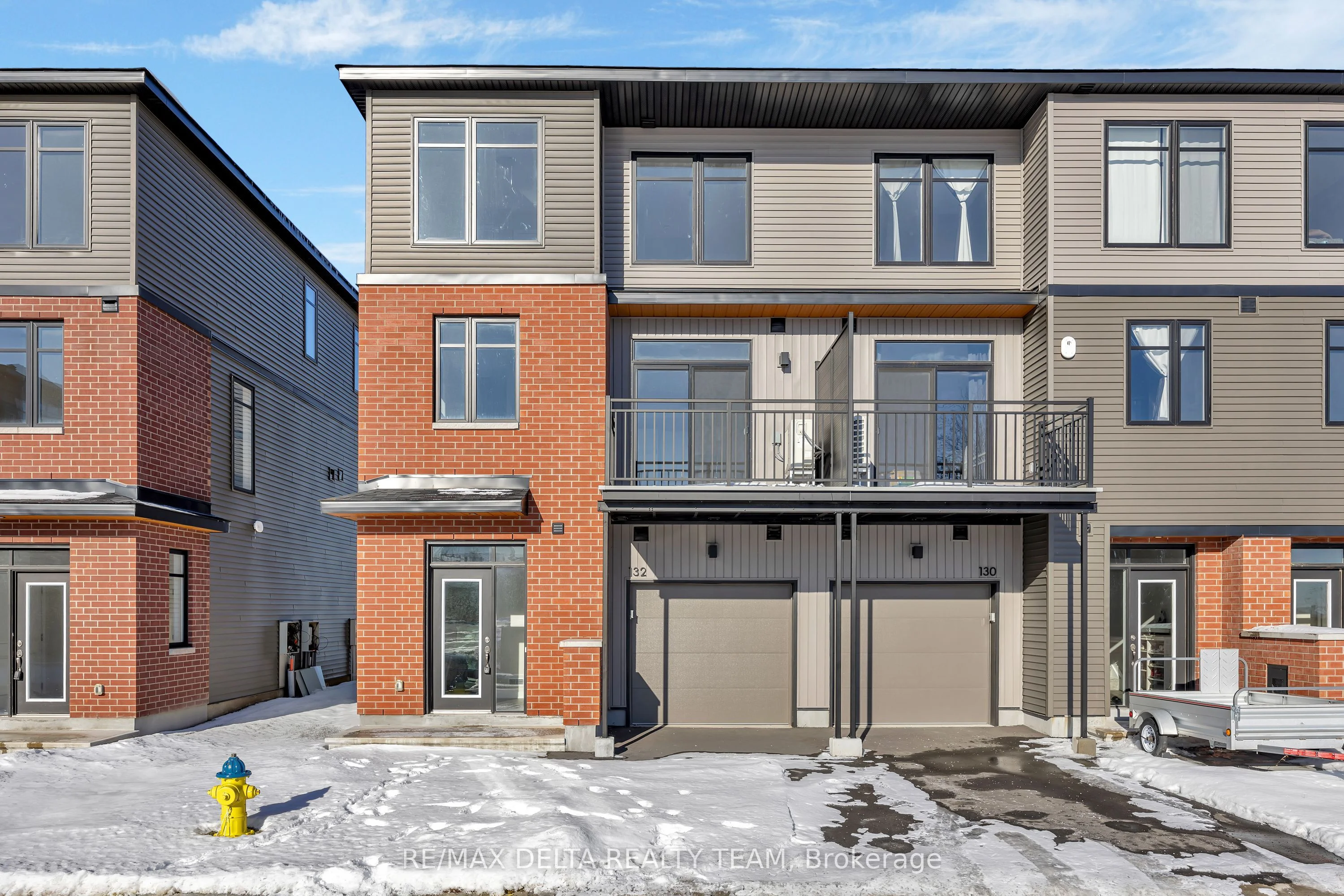 Att/Row/Townhouse in Orleans - Cumberland and Area