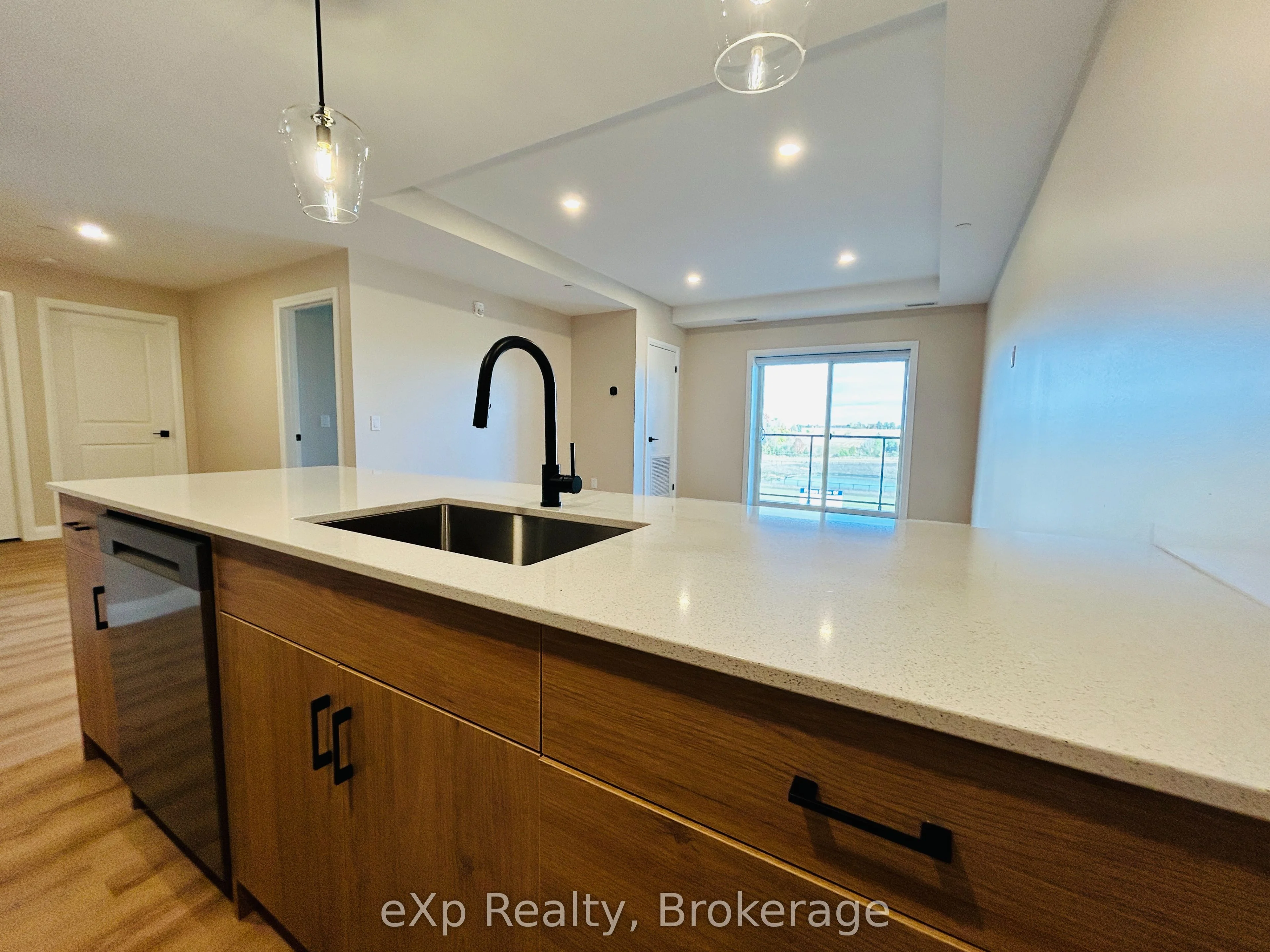 101 Eastridge Road 208, Brockton, On N0g 2v0