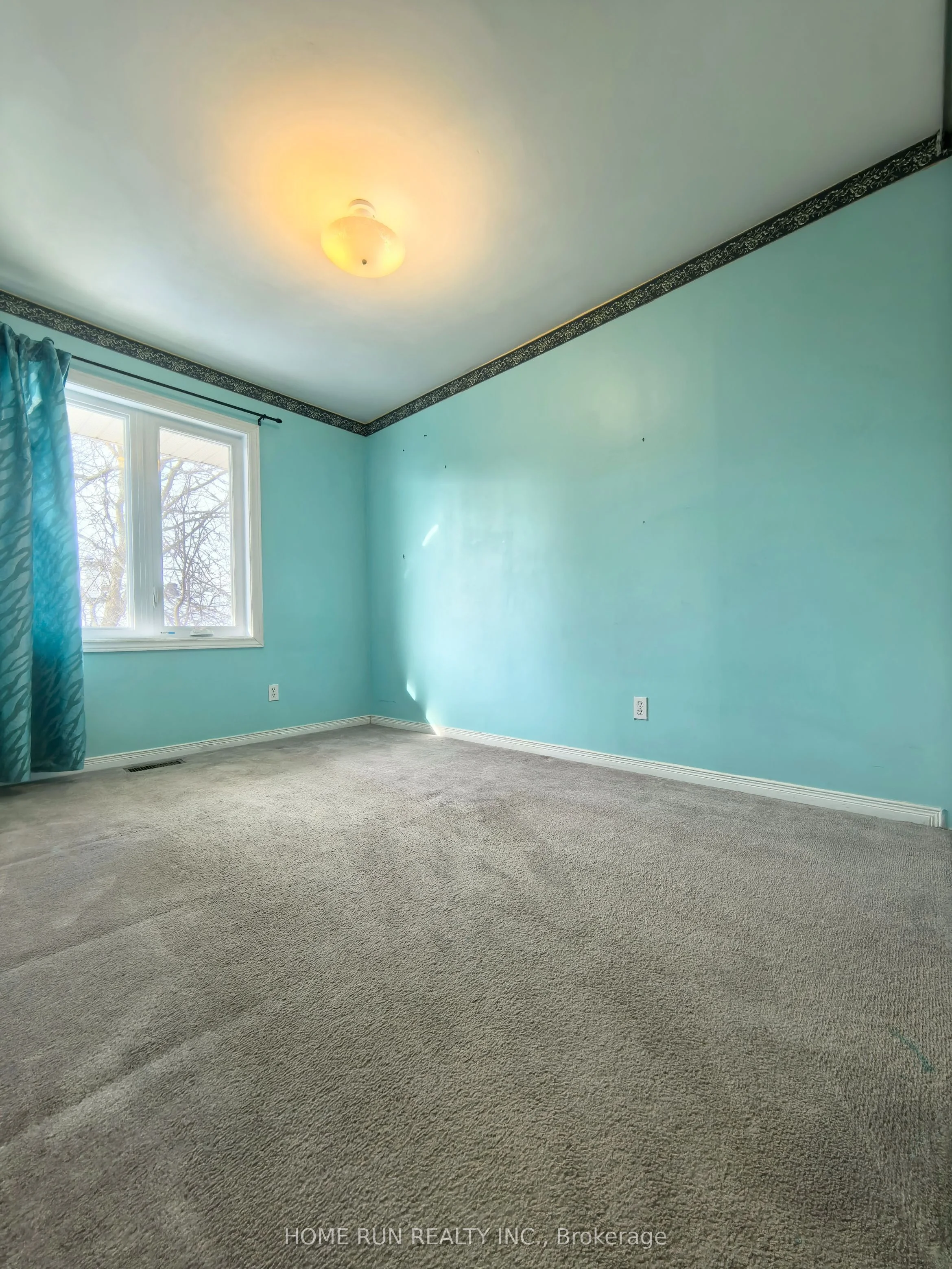 56 Thornbury Crescent, South of Baseline to Knoxdale, ON K2G 6C4